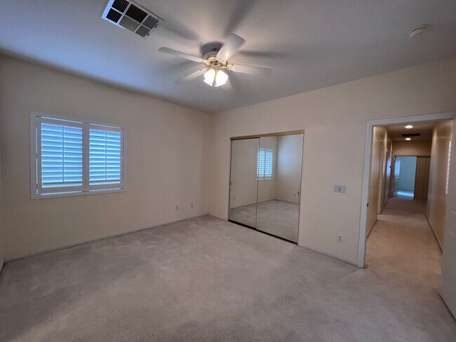 Building Photo - 678 Kentons Run Ave