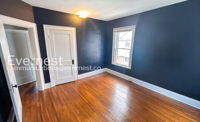 Building Photo - Spacious 4 Bed, 2 Bath Home with Fenced Yard and Stainless Steel Appliances | Pet Friendly | Avai...