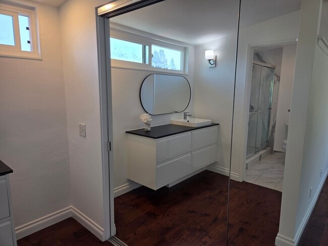 Building Photo - 14671 Kimberly Cir