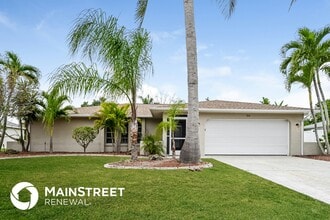 Building Photo - 1060 SE 20th Ct