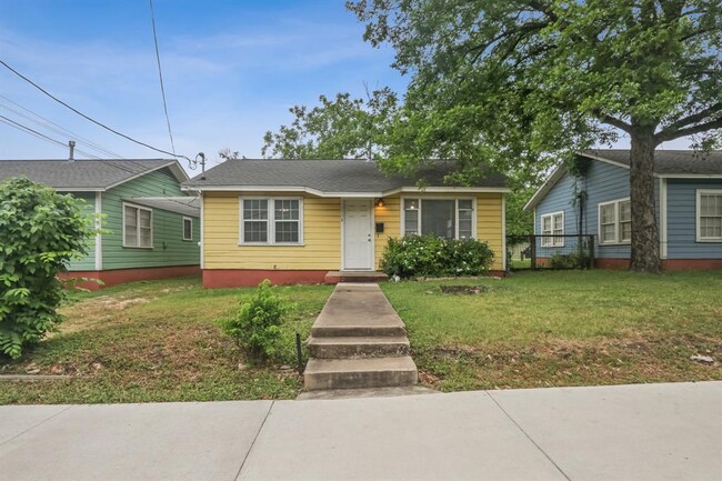 Building Photo - 1708 Chicon St