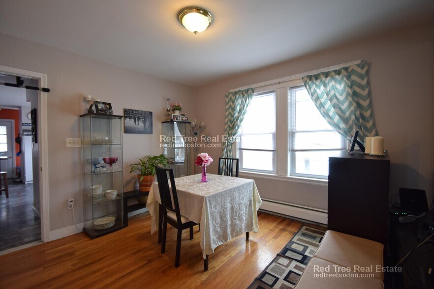 Building Photo - 416 Baker St