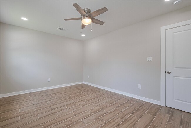 Building Photo - 4111 Beggs St