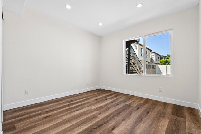 Building Photo - 1165 Stanford St