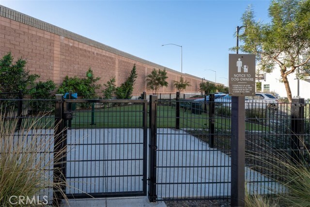 Building Photo - 1415 W Cara Dr