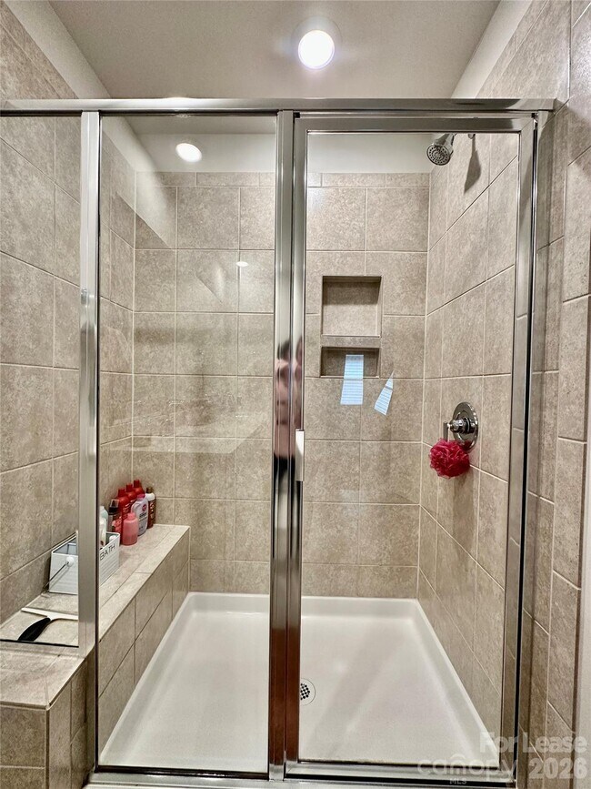 Building Photo - 6212 Hailstone Rd