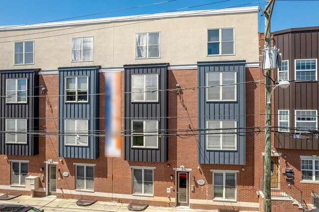 Building Photo - 1900 N 17th St