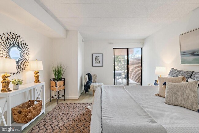 Building Photo - 100 Severn Ave