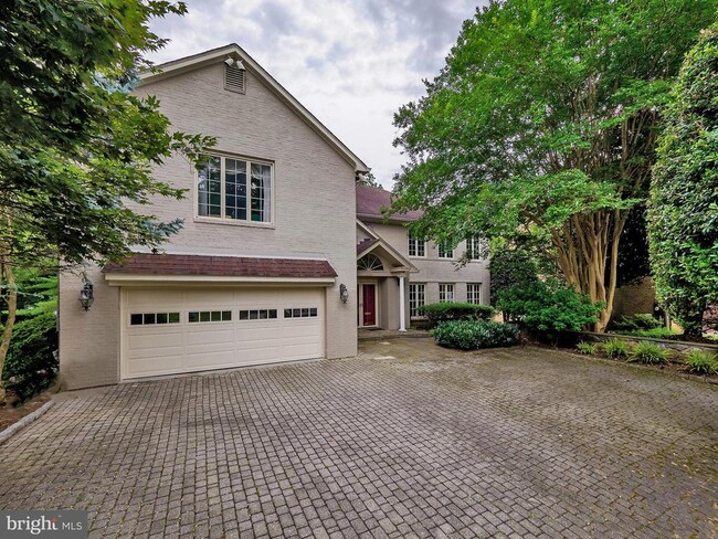 Building Photo - 6513 Kenhill Rd