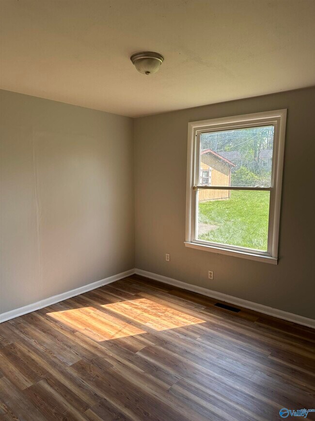 Building Photo - 2113 Norris Rd NW