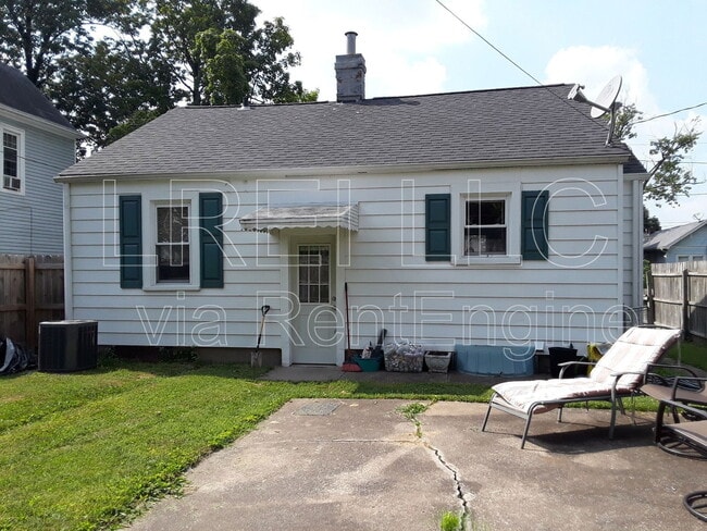 Building Photo - 2404 Shelby St