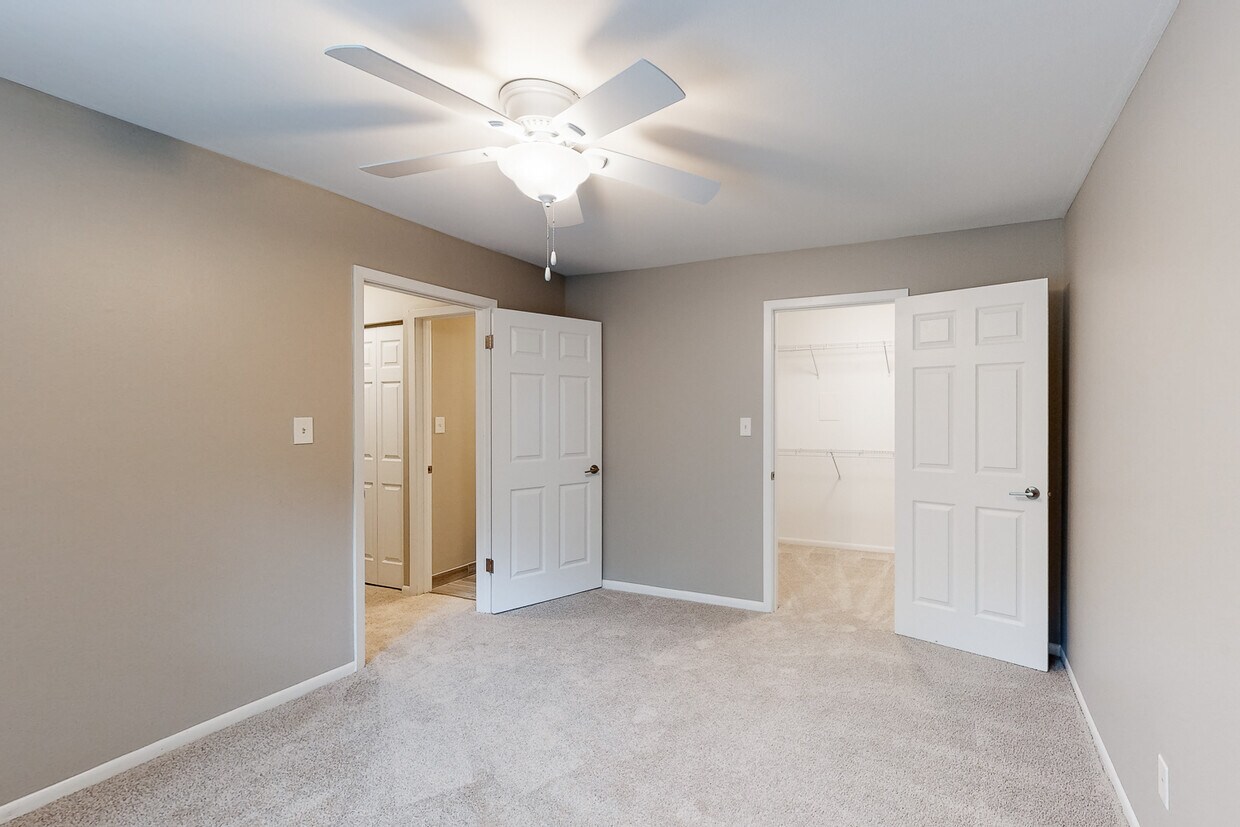 Remington Place Apartments Schaumburg