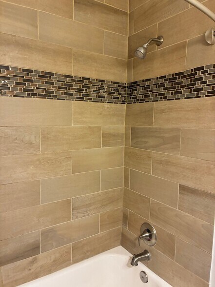 Building Photo - 1625 E St NE