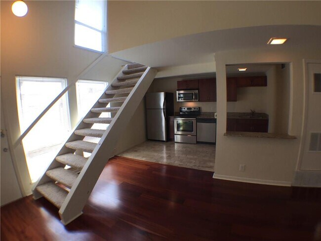 Building Photo - 2800 Cole St