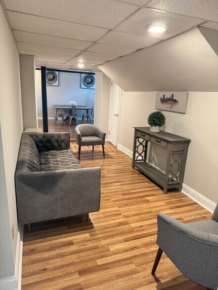 Building Photo - 1185 Commonwealth Ave