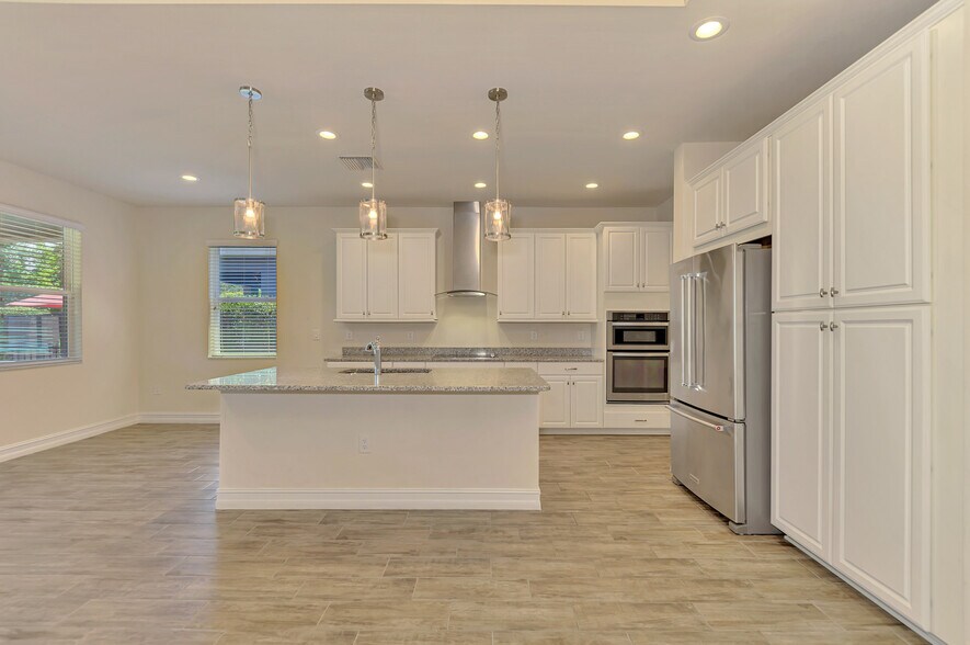 Building Photo - 4400 Conchfish Ln