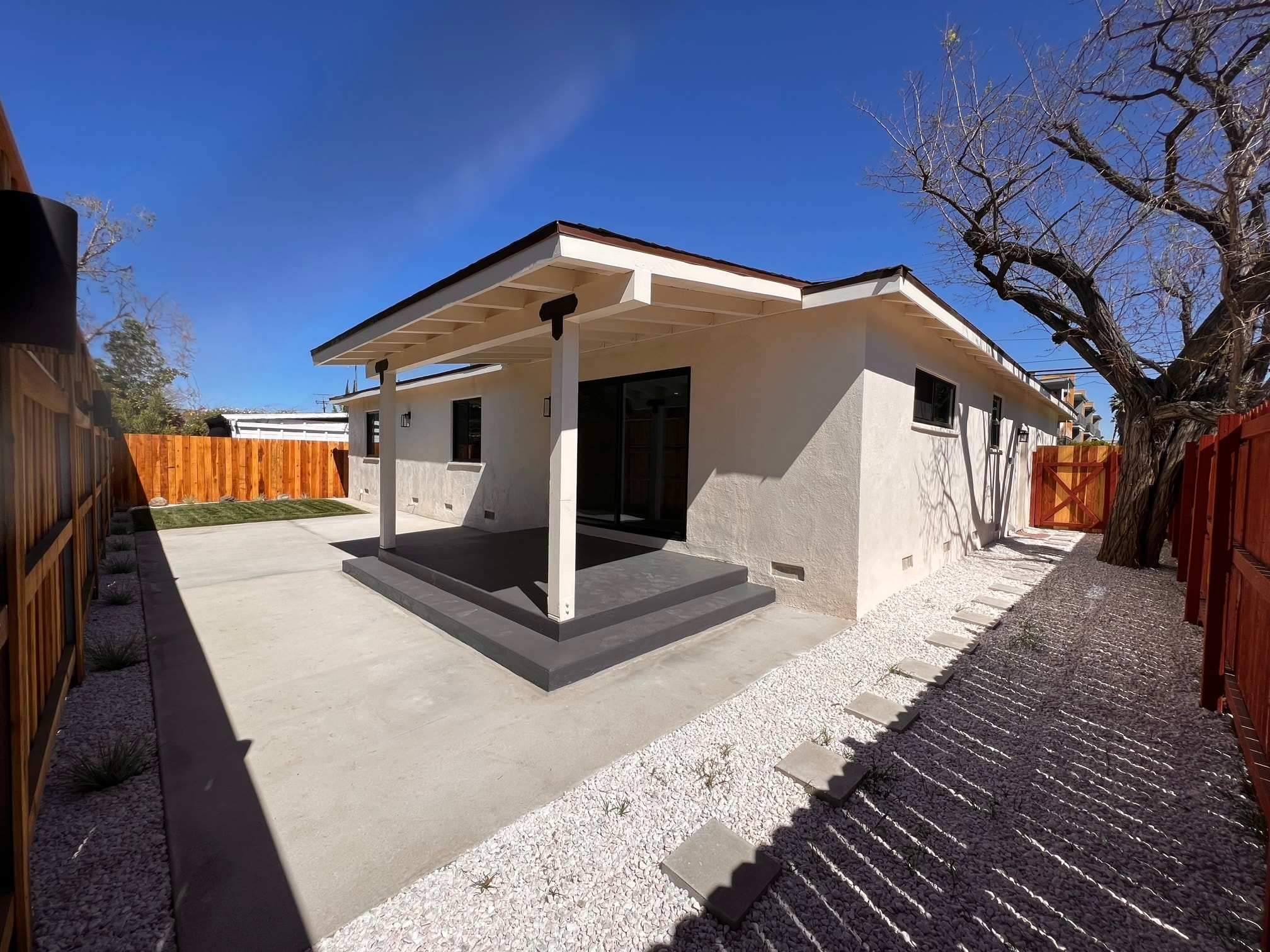 Building Photo - 6641 Glade Ave