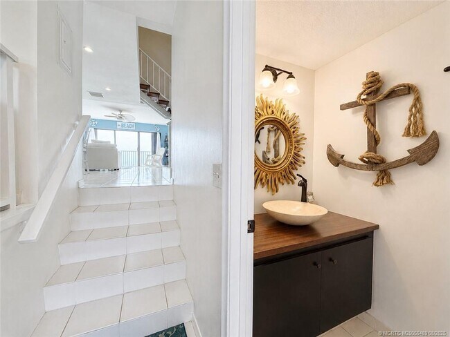 Building Photo - 11000 S Ocean Dr