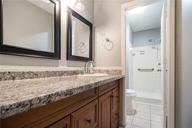 Building Photo - 3599 Woodbriar Cir