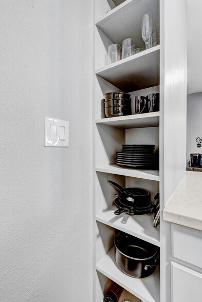 Building Photo - 2216 Hazard St