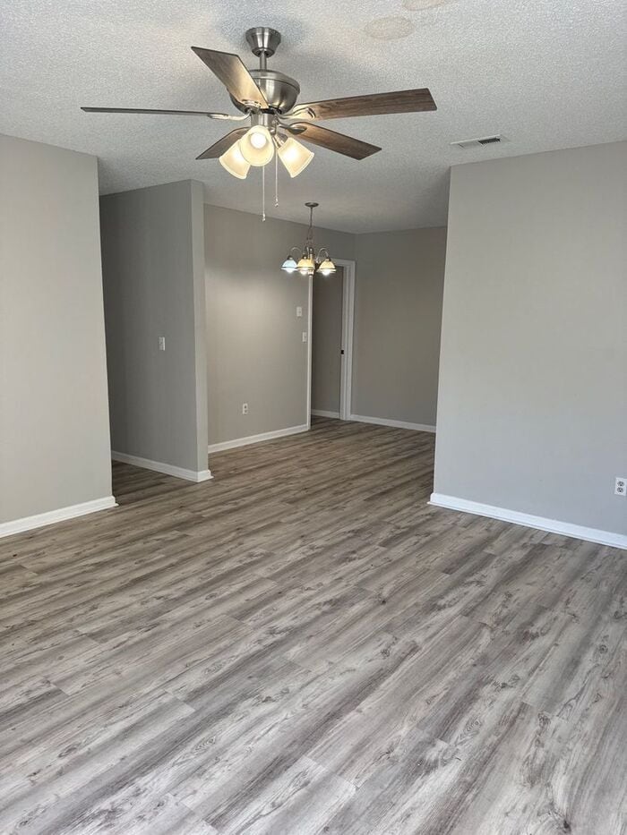 Building Photo - 114 Johnny Reb Dr