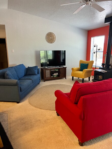 Building Photo - 109 Mimbres Dr