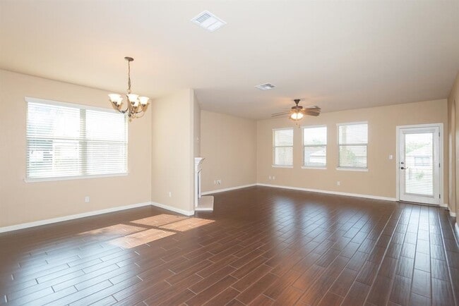 Building Photo - 1078 Sussex Way