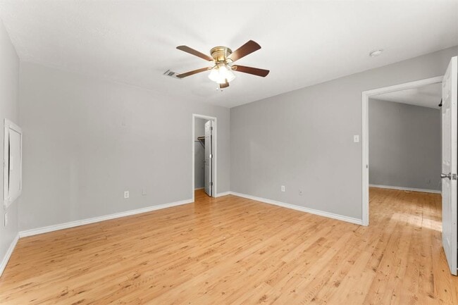 Building Photo - 25 Capewood Ct