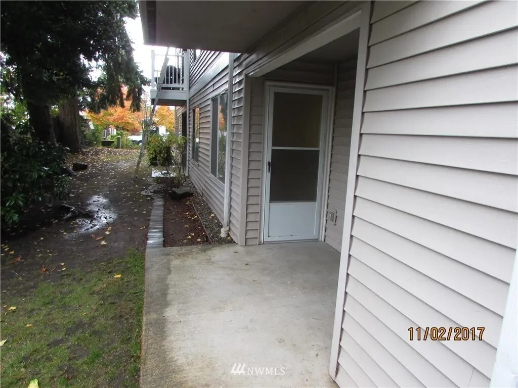 Quiet Back Patio Area - 1910 W Casino Rd