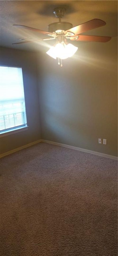 Building Photo - 193-195 S Pinyon Point