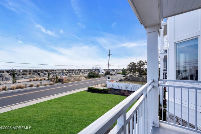 Building Photo - 150 Ocean Ave