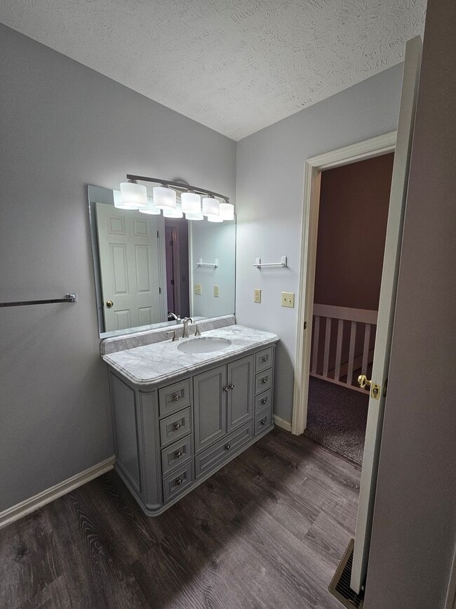 Building Photo - Streetsboro 2 Bedroom 2.5 Bath Condo