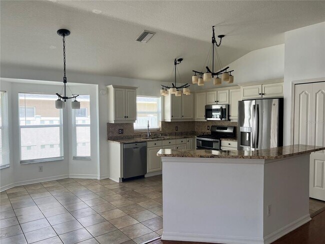 Building Photo - 12835 Standbridge Dr