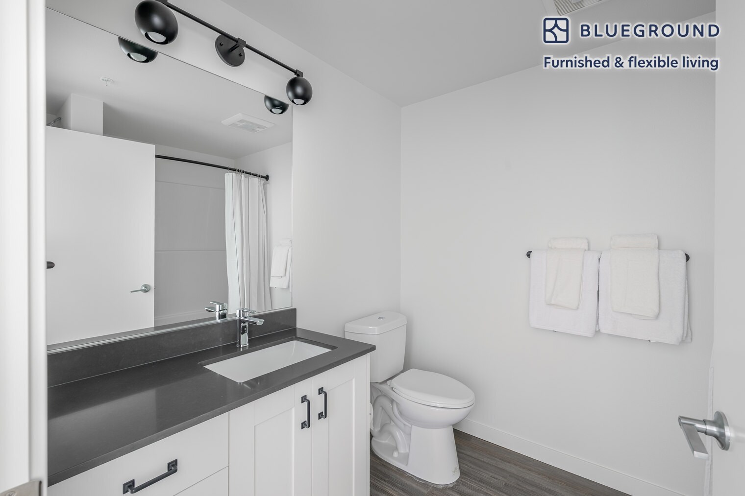 Building Photo - 1000 E Yesler Wy