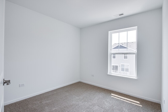 Building Photo - 25750 W Yorkshire Dr
