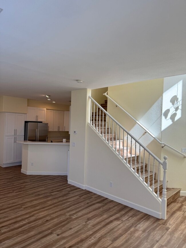 Building Photo - 2 story home in NLV