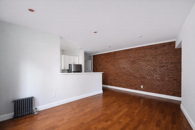 Floorplan - 141 Nagle Avenue