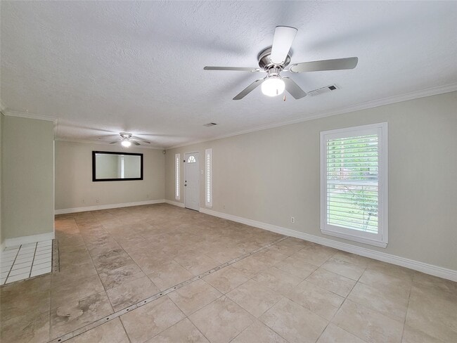 Building Photo - 25723 Glen Loch Dr