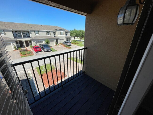 Building Photo - 2 Bedroom, 2.5 Bathroom Townhome in Grande Champions