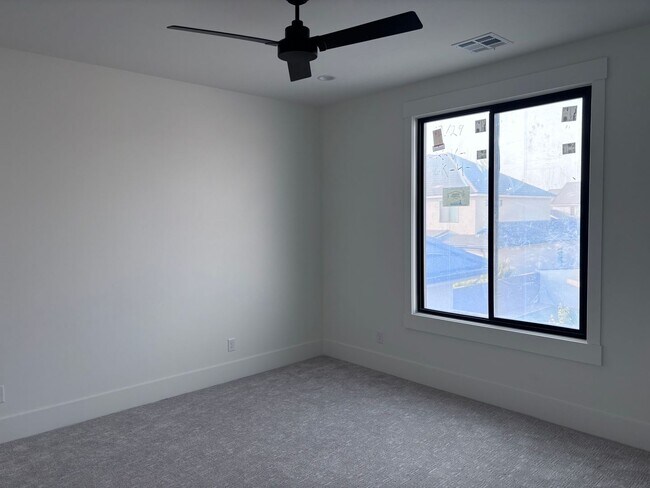 Building Photo - Gorgeous New Construction with 6 bed 4 bath plus Swimming Pool and RV Garage