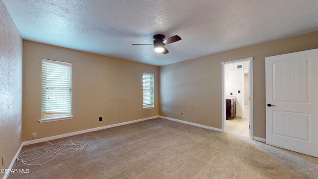 Building Photo - 801 Claravista Ln