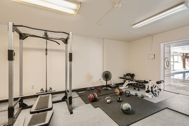 Building Photo - 620 Mathews St