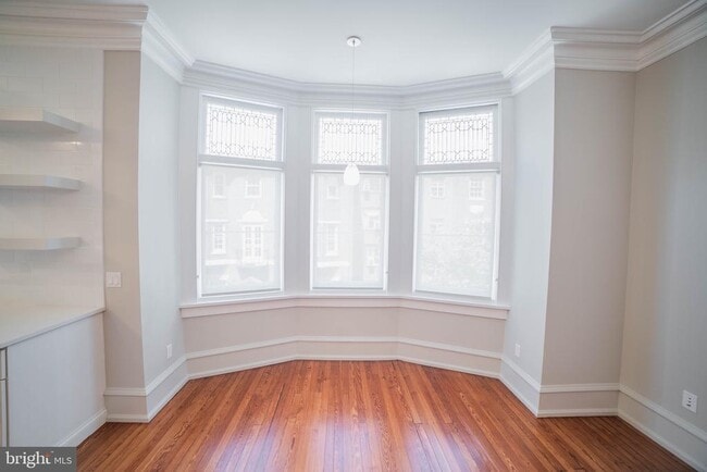 Building Photo - 2126 Locust St