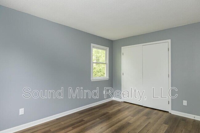 Building Photo - 8221 Rocky Ct