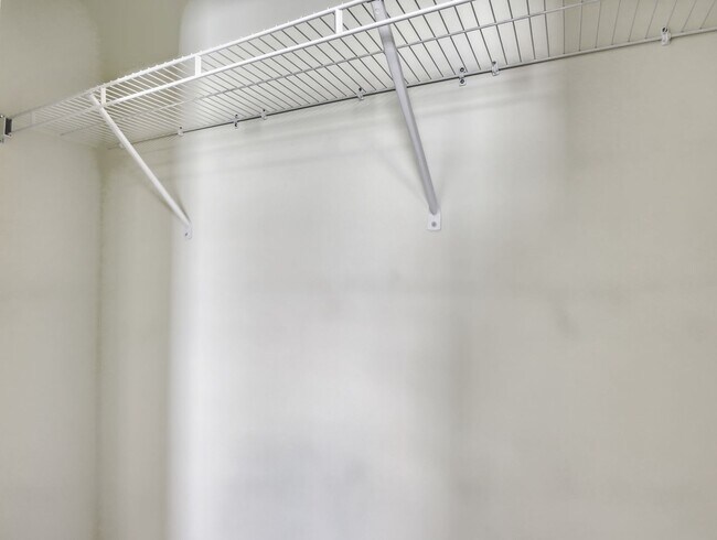 Building Photo - 7508 Tourmaline Dr