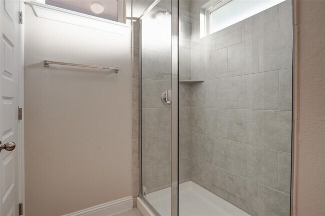Building Photo - 135 Living Reef Dr