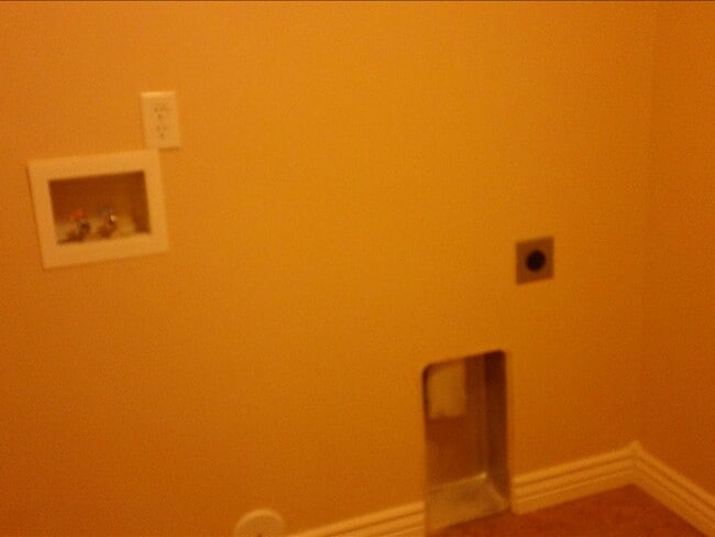 Building Photo - Cambria Townhome End Unit for Rent