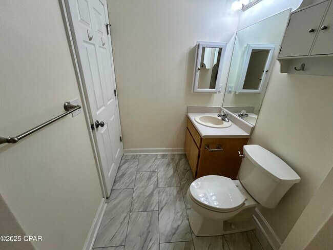 Building Photo - 5430 Olympia Dr