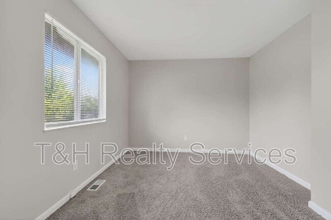 Building Photo - 1655 Walker Ave