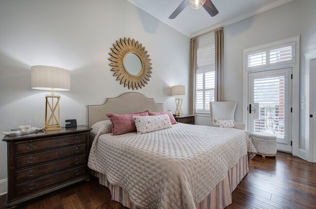 Building Photo - Beautifully Furnished 2/2 Apartment on Broad St- $2,995